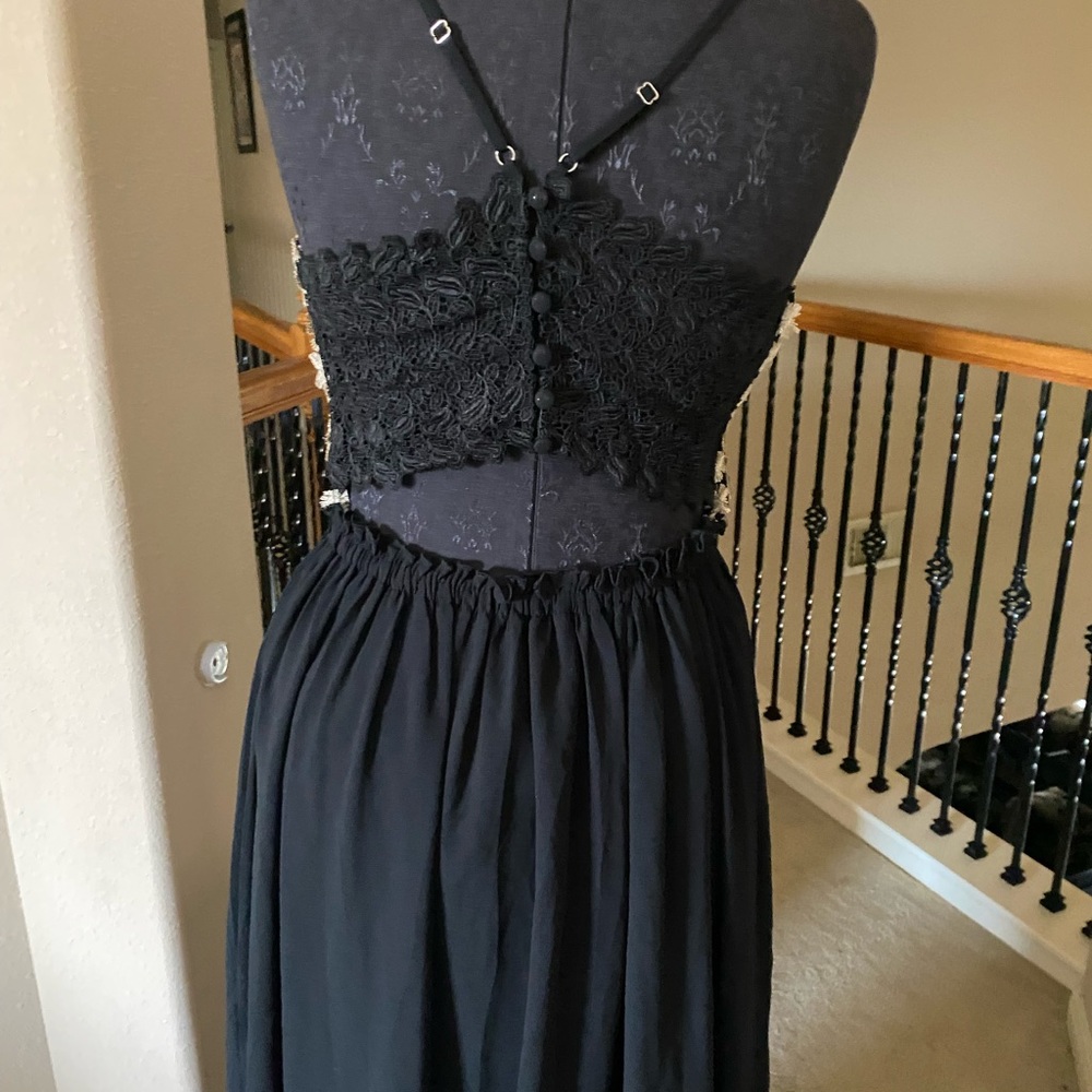 Dress - Picture 7 of 11